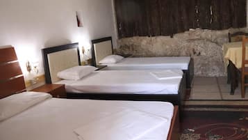 Minibar, soundproofing, free WiFi, bed sheets