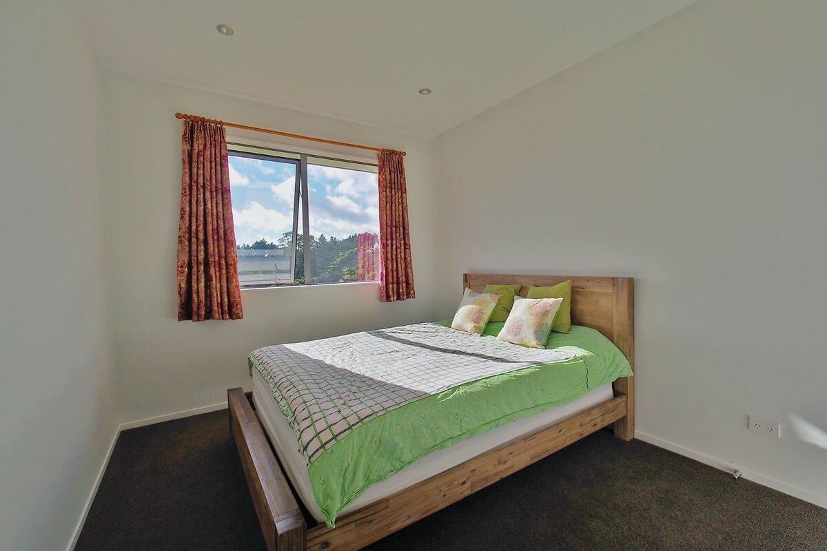 Premium bedding, free WiFi, bed sheets