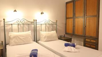 Villa, Multiple Beds, Non Smoking | 3 bedrooms, Egyptian cotton sheets, individually furnished, desk