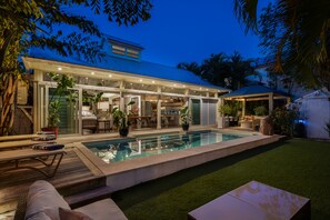 Piscine extérieure, piscine chauffée
