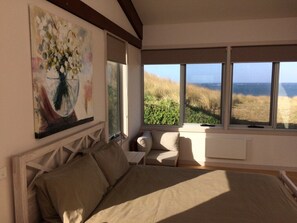 3 Schlafzimmer, Schreibtisch, Bügeleisen/Bügelbrett, Reisekinderbett