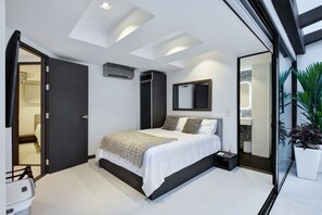 3 bedrooms, iron/ironing board, Internet, bed sheets