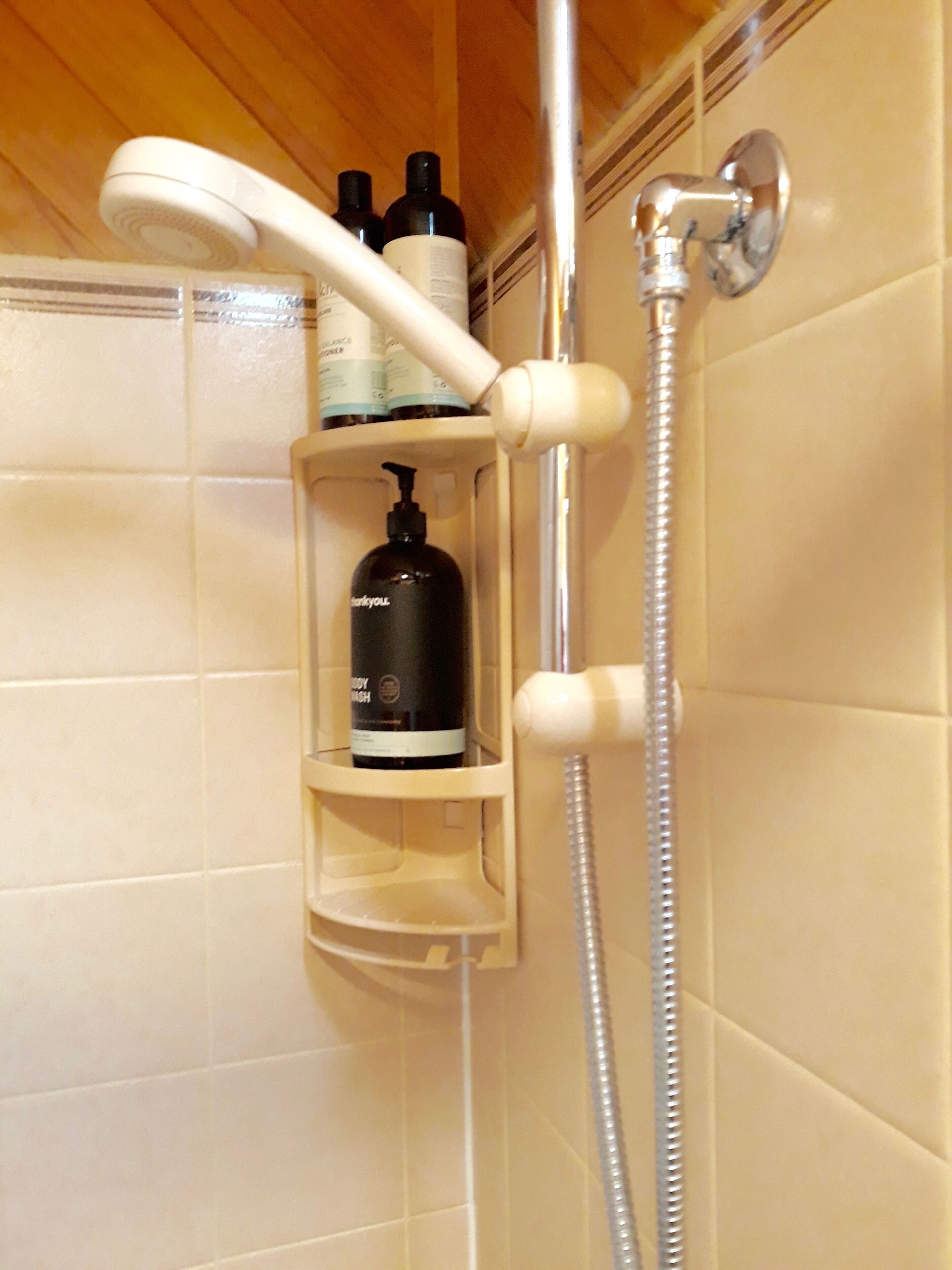 Cosy garden apartment in Sandy Bay. 15 min 401/402 town bus.  FREE Parking/WIFI. — image 17