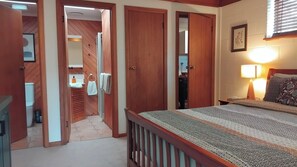 1 bedroom, desk, iron/ironing board, free WiFi