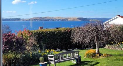 Peaceful Garden Retreat in Sandy Bay.