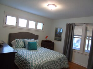 3 bedrooms, iron/ironing board, travel cot, free WiFi