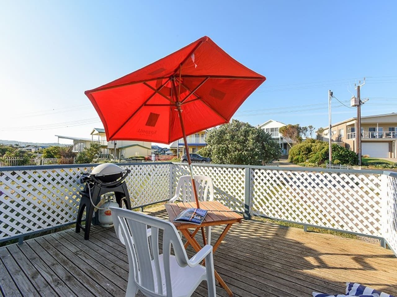 Blossom's Paradise Middleton Pet Friendly — image 20