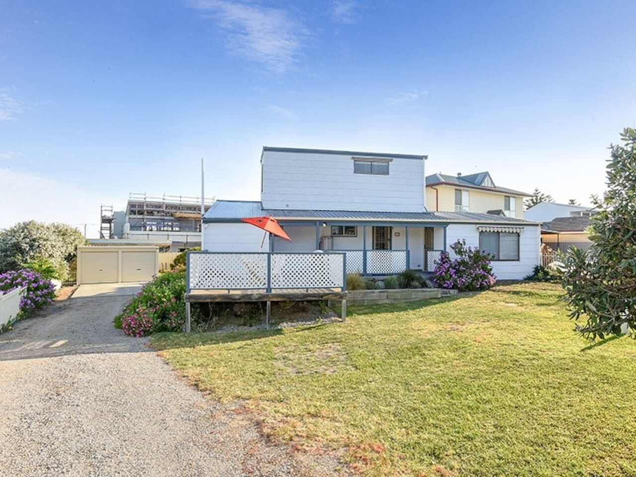 Blossom's Paradise Middleton Pet Friendly — image 26