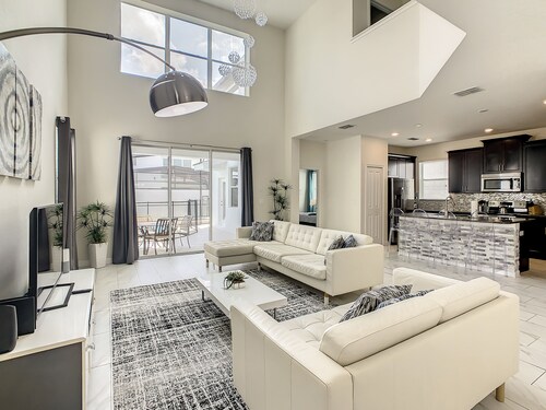 🏝️ 5BR/5BA Home w/ Private Pool & Spa, Themed Kids’ Rooms & Resort Water Park | Storey Lake Near Disney