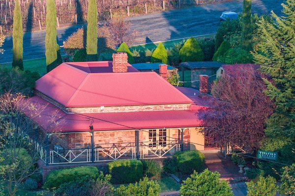 Vineyard Cottage Bnb