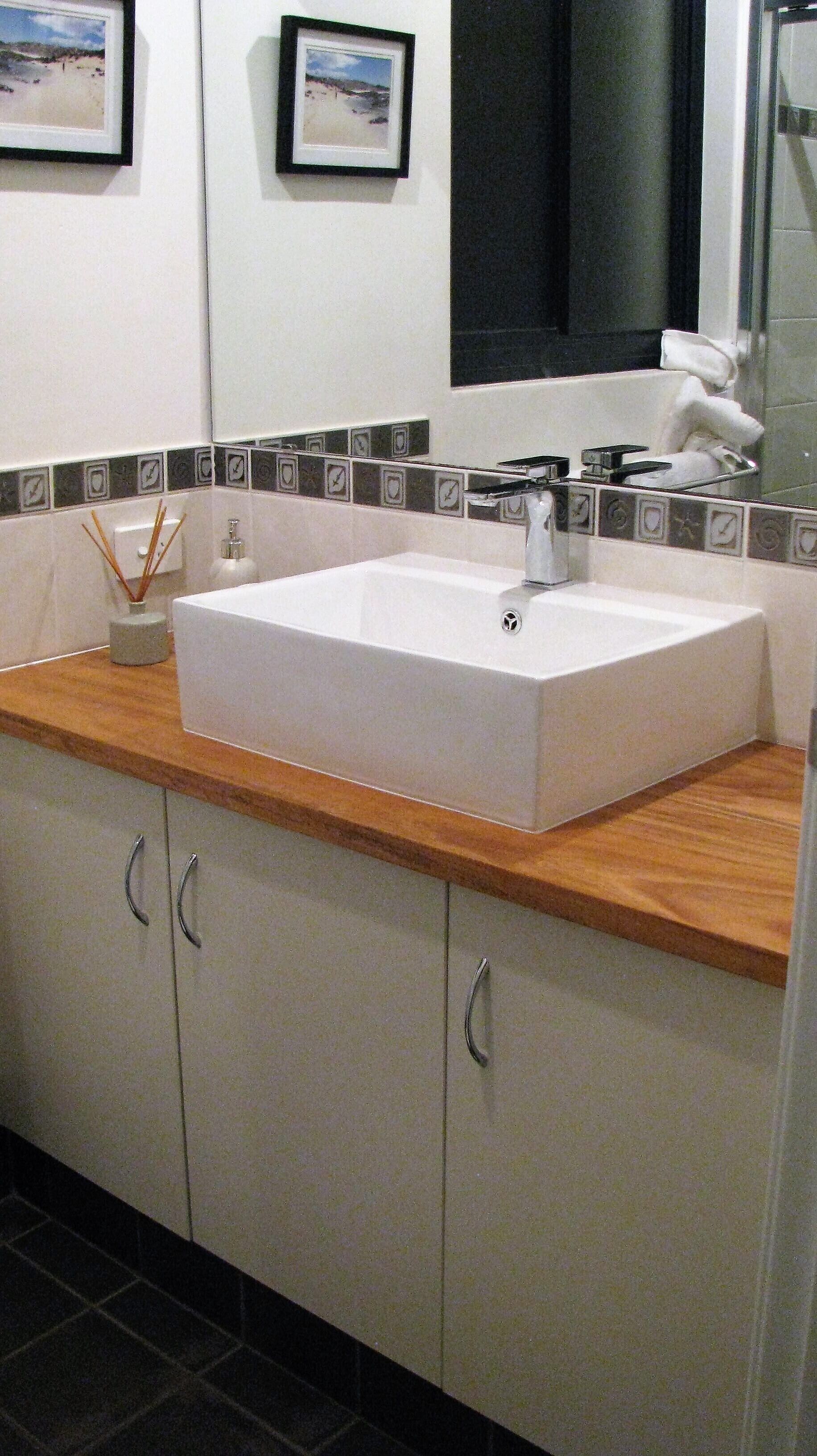 The Terrace House - in the heart of Margaret River (dog-friendly). — image 16