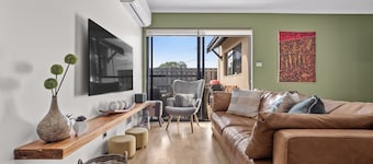 The Terrace House - in the heart of Margaret River (dog-friendly).