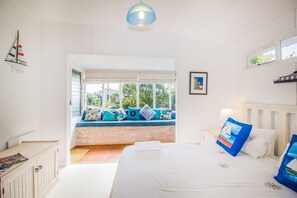 3 bedrooms, desk, iron/ironing board, travel cot - Gone to the Beach Villa for 8 guests 50 m from beach in Scarborough, Cape Town (Cape Town)