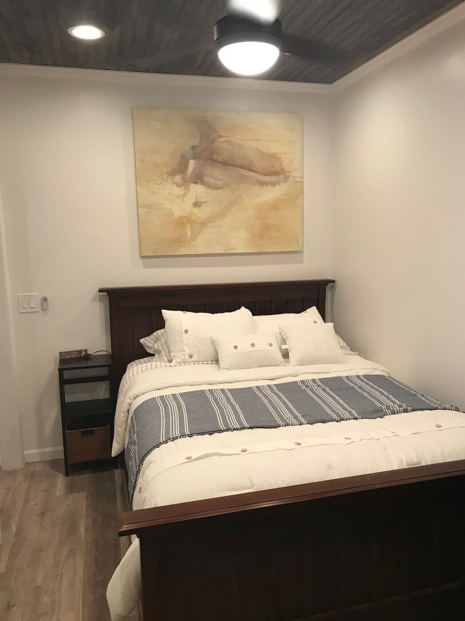Newly remodeled, prime location, 2 short blocks to the beach!