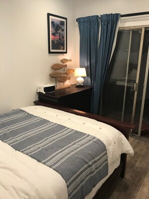 1 habitación, tabla de planchar con plancha, wifi gratis y ropa de cama 