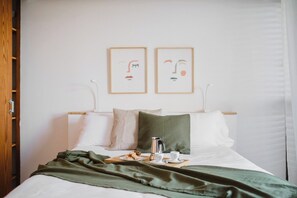2 slaapkamers, een kluis op de kamer, een strijkplank/strijkijzer