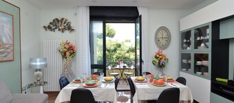 CASERTA DELUXE - ELEGANT APARTMENT IN CASERTA CENTER WELCOMES UP TO 5 GUESTS