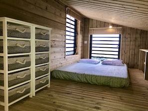 Free WiFi, bed sheets - Lounge des hauts 2 overlooking the Indian Ocean and forest (L'Etang-Salé)