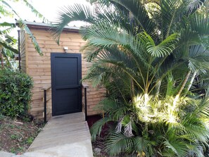 Property grounds - Lounge des hauts 2 overlooking the Indian Ocean and forest (L'Etang-Salé)