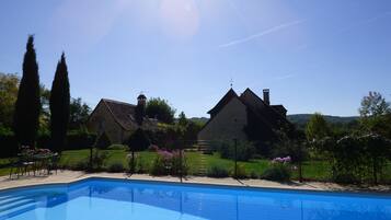 Piscine extérieure, piscine chauffée