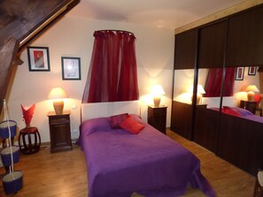 5 chambres, fer et planche Ă repasser, Wi-Fi gratuit, draps fournis