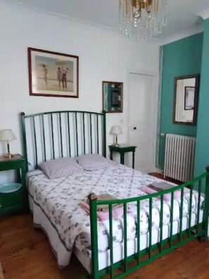 3 chambres, fer et planche Ă repasser, Wi-Fi gratuit