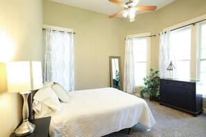 4 quartos, ferros/tábuas de passar roupa, Wi-Fi, roupa de cama