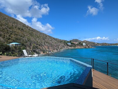 Oceanfront - A perfect couple's only romantic getaway.