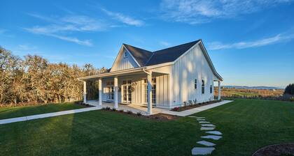 Southfield Cottage: A Perfect Wine Country Stay!