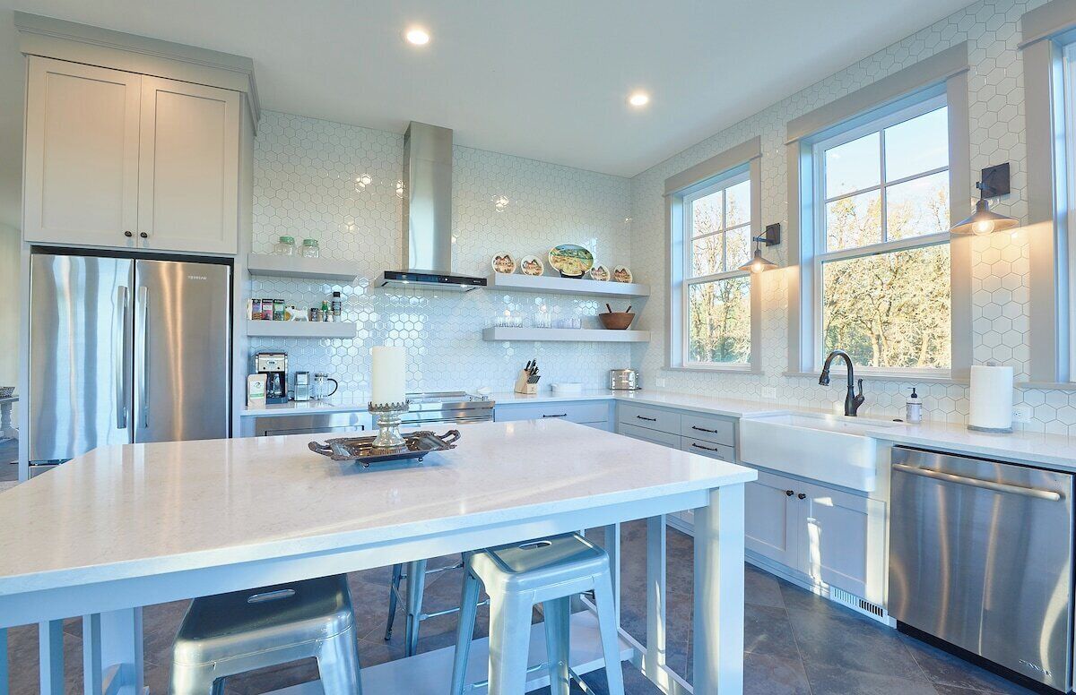 冰箱、微波炉、烤箱、炉灶