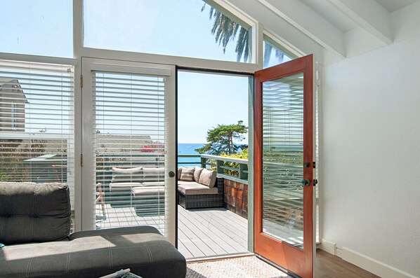 Interior - Stay and play in the Village by the Sea! (Del Mar)