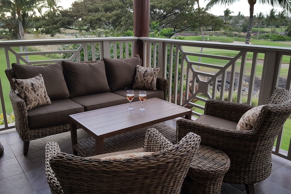 Relaxing lanai overlooking the Waikoloa Beach Course fairway