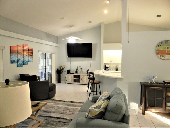 Smart TV, DVD player, table tennis, stereo