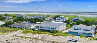 Beachfront Sunrise - Waterfront house w/ bay and refuge views
Sleeps 6-8 people