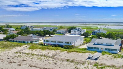 Beachfront Sunrise - Waterfront house w/ bay and refuge views
Sleeps 6-8 people