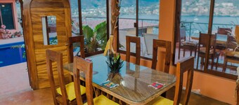 Nice vacation place to relax under the hot sun of zihuatanejo 