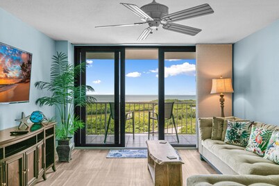 2 BR/2 BA Beachfront-Gulf & Heated Pool View-Just Renovated-Sunsets 3-6-5!