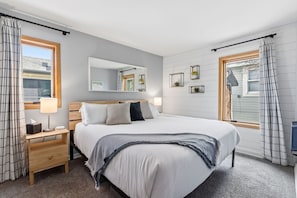 2 bedrooms, iron/ironing board, travel crib, free WiFi