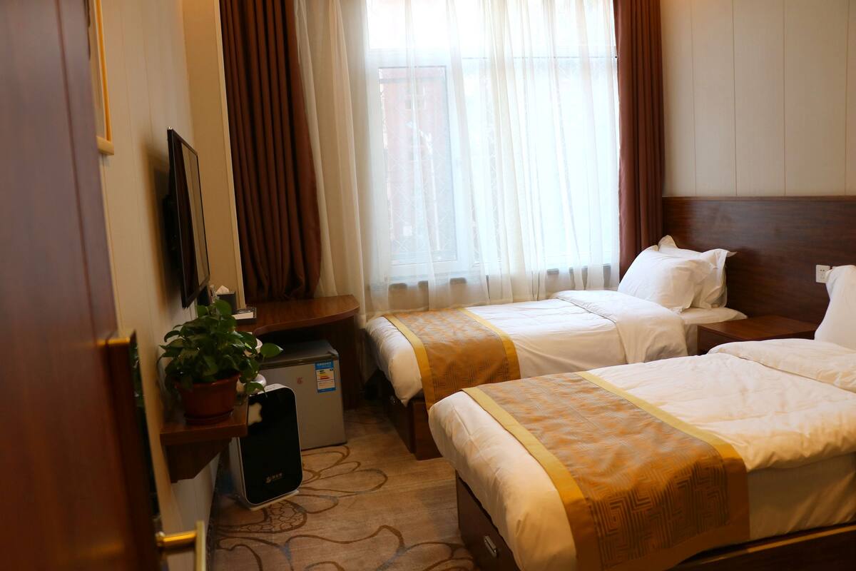 Desk, blackout curtains, rollaway beds, free WiFi