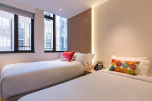 Premium bedding, blackout curtains, iron/ironing board, free WiFi - Tankityou Hotel (Kowloon)
