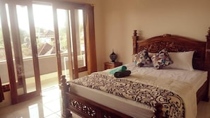 Escrivaninha, Wi-Fi de cortesia, roupa de cama