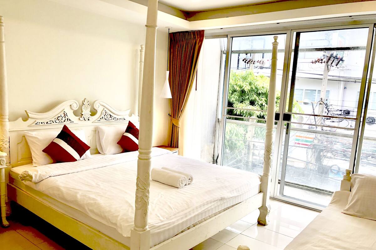 1 bedroom, free minibar, in-room safe, individually decorated