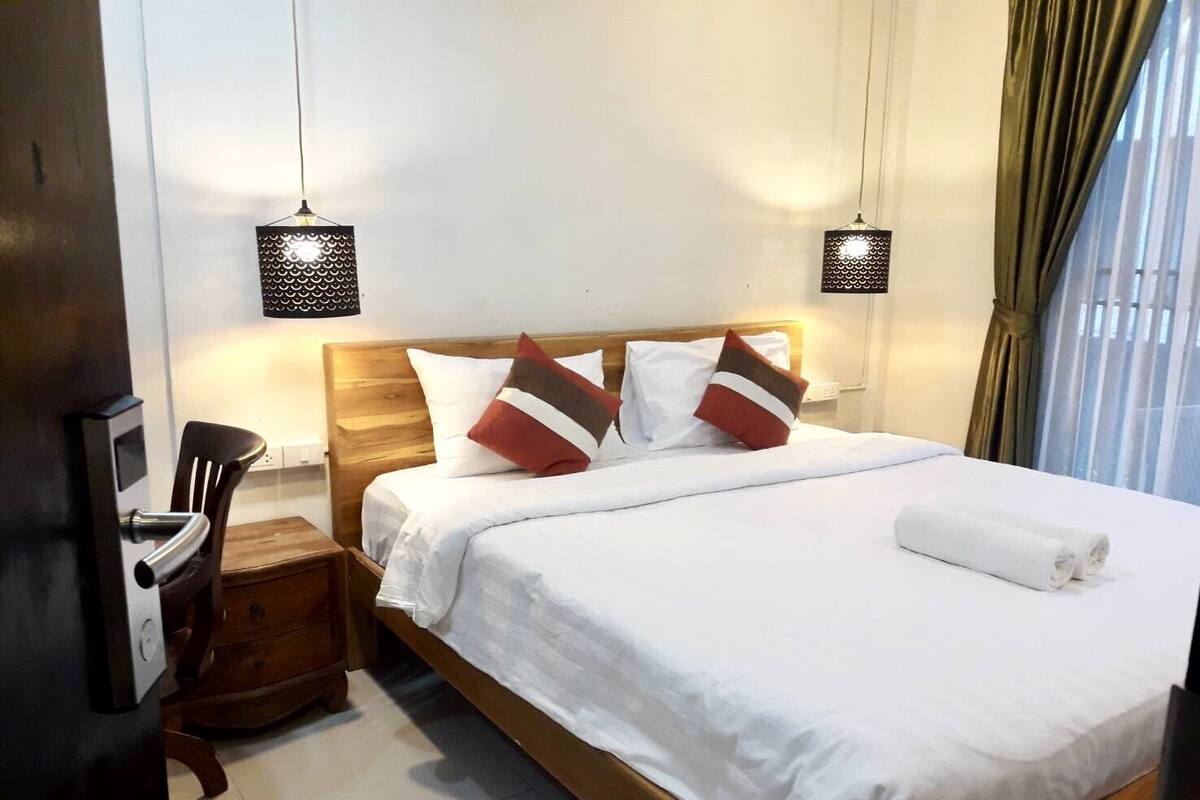 1 bedroom, free minibar, in-room safe, individually decorated