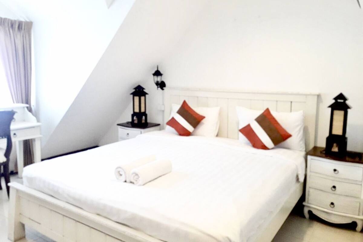 1 bedroom, free minibar, in-room safe, individually decorated