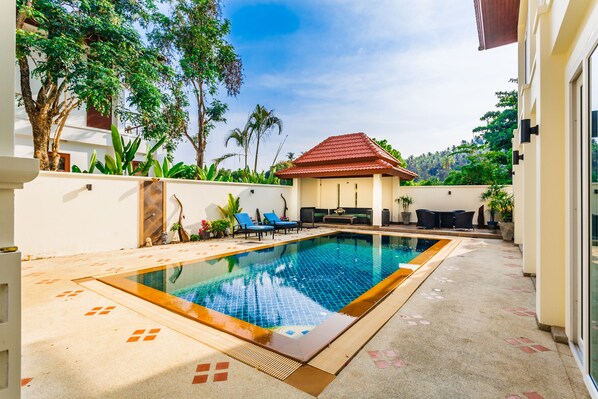Outdoor pool - Baan Kaja Villa by Lofty (Choeng Thale)