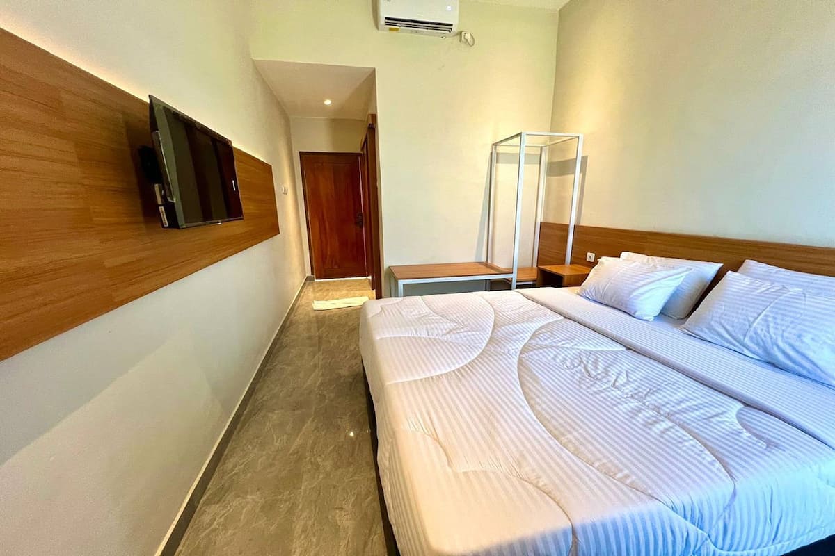 Superior Oda | Masa, çarşaf takımı