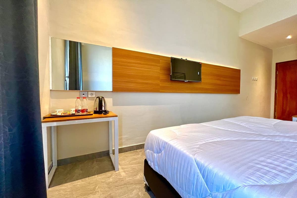 Superior Oda | Masa, çarşaf takımı