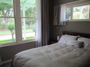 Walnut Room with Garden View | Premium bedding, individually decorated, individually furnished
