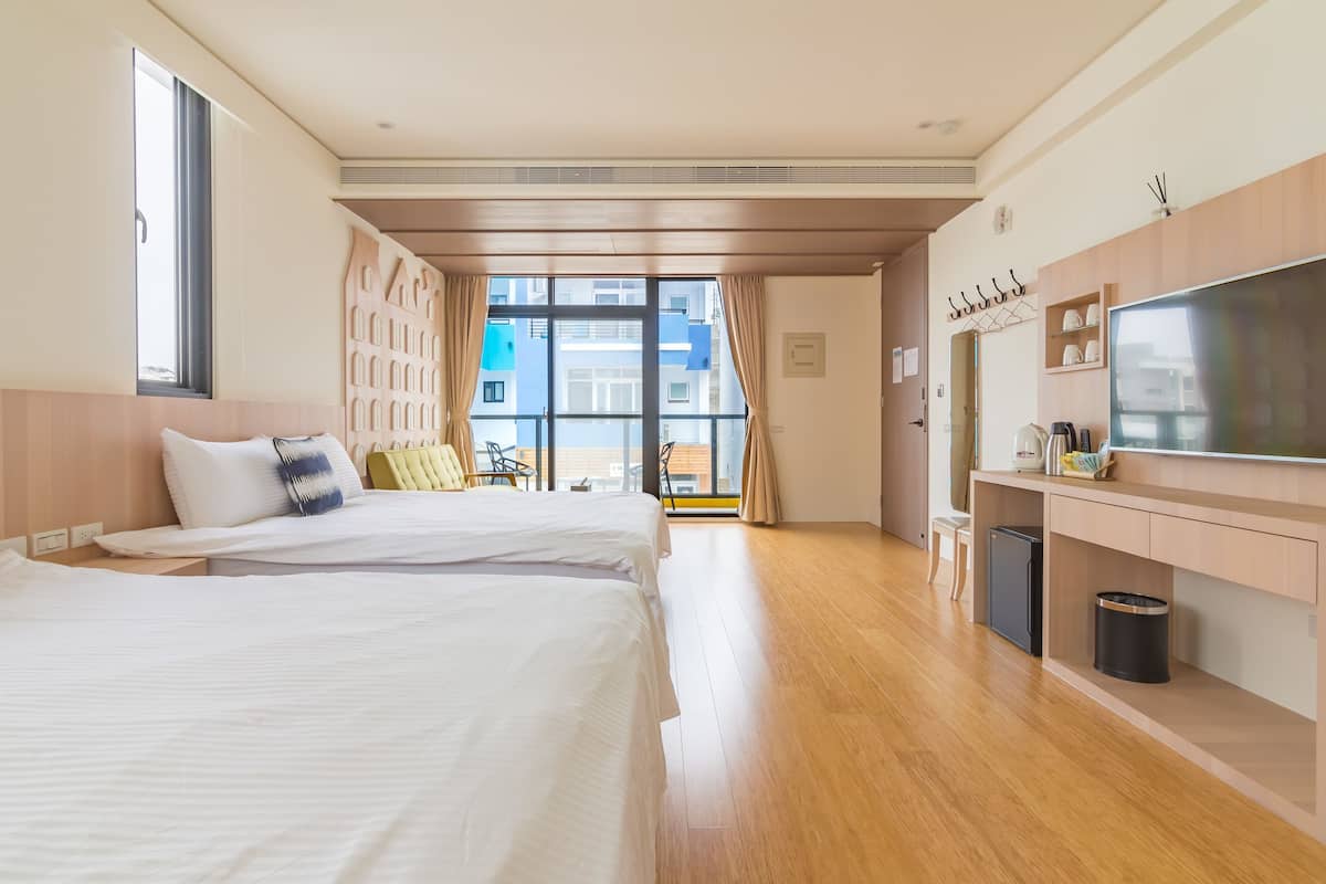 Quadruple Room, Lanai, Garden View