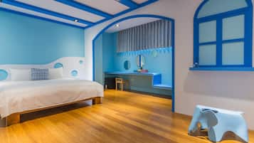 Egyptian cotton sheets, premium bedding, down duvets, desk